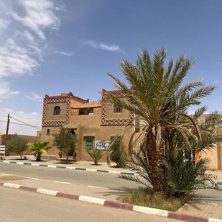 Riad Aicha & Camel Trekking Мерцуга Екстериор снимка
