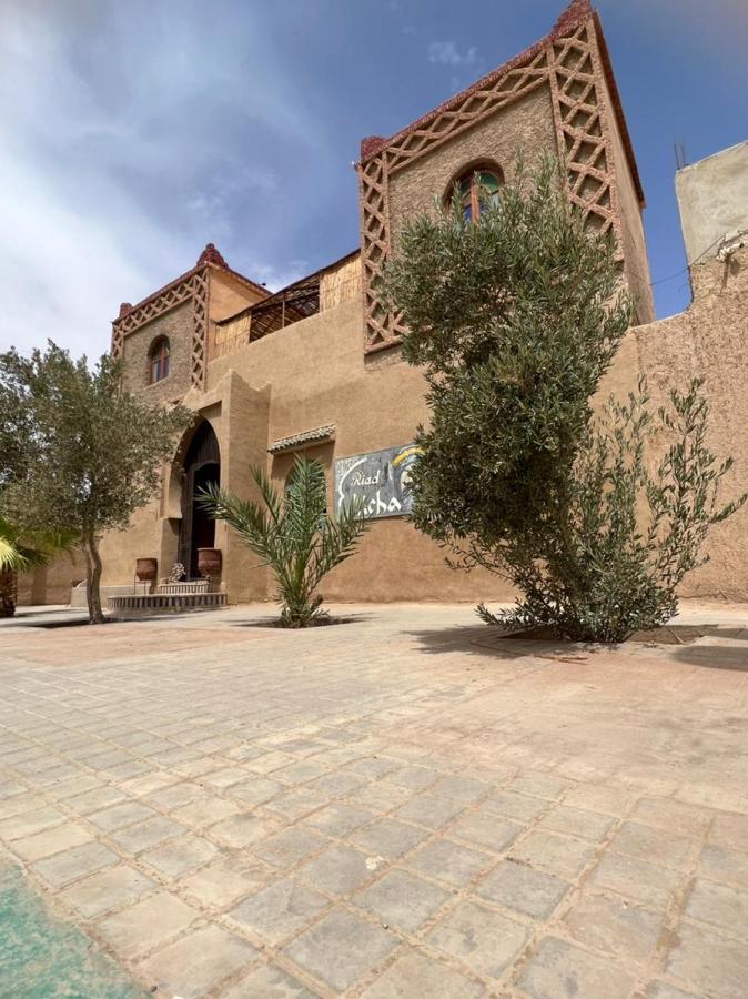 Riad Aicha & Camel Trekking Мерцуга Екстериор снимка