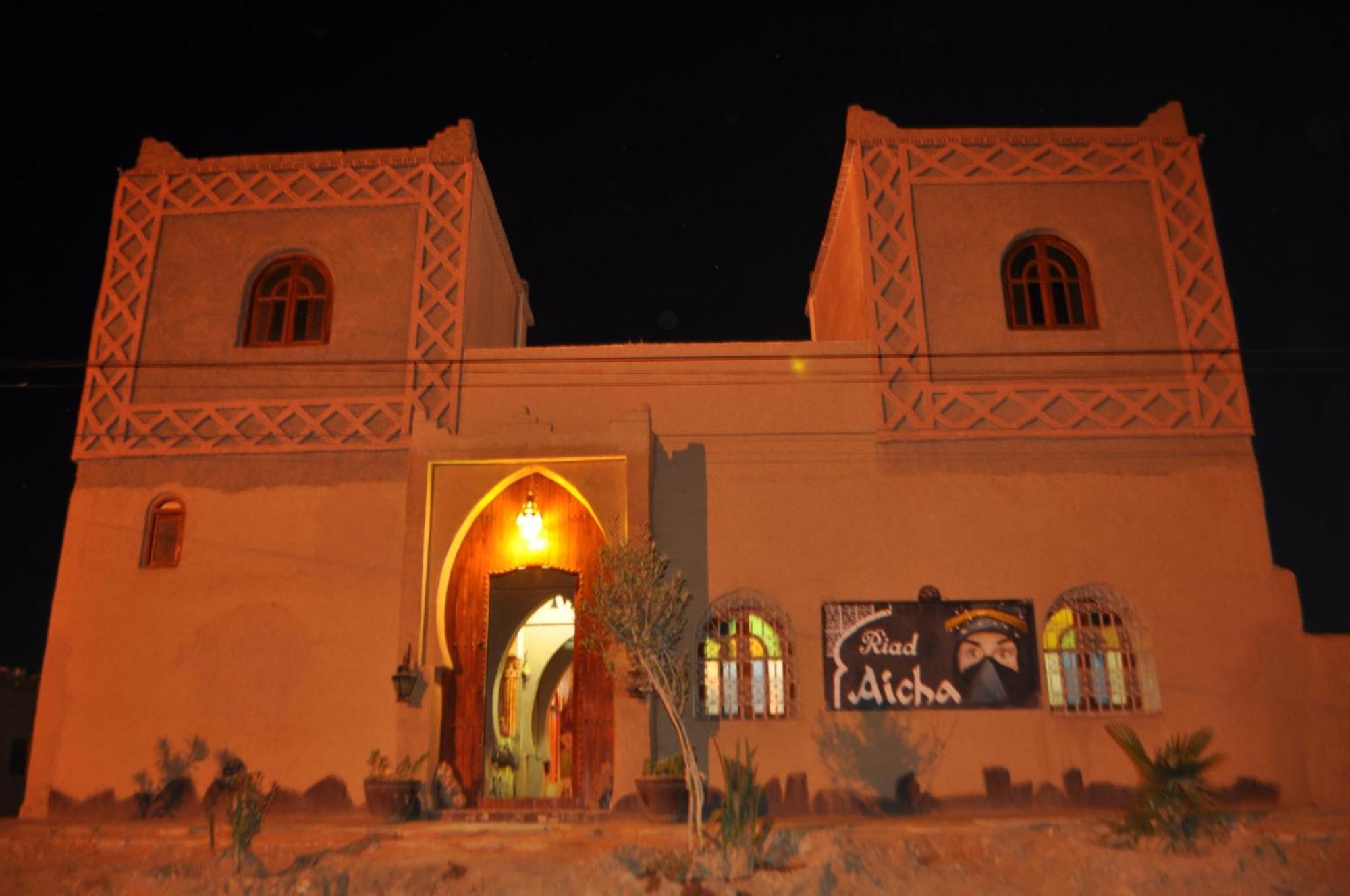Riad Aicha & Camel Trekking Мерцуга Екстериор снимка